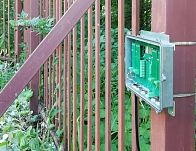 Блок электронный на сварном заграждении